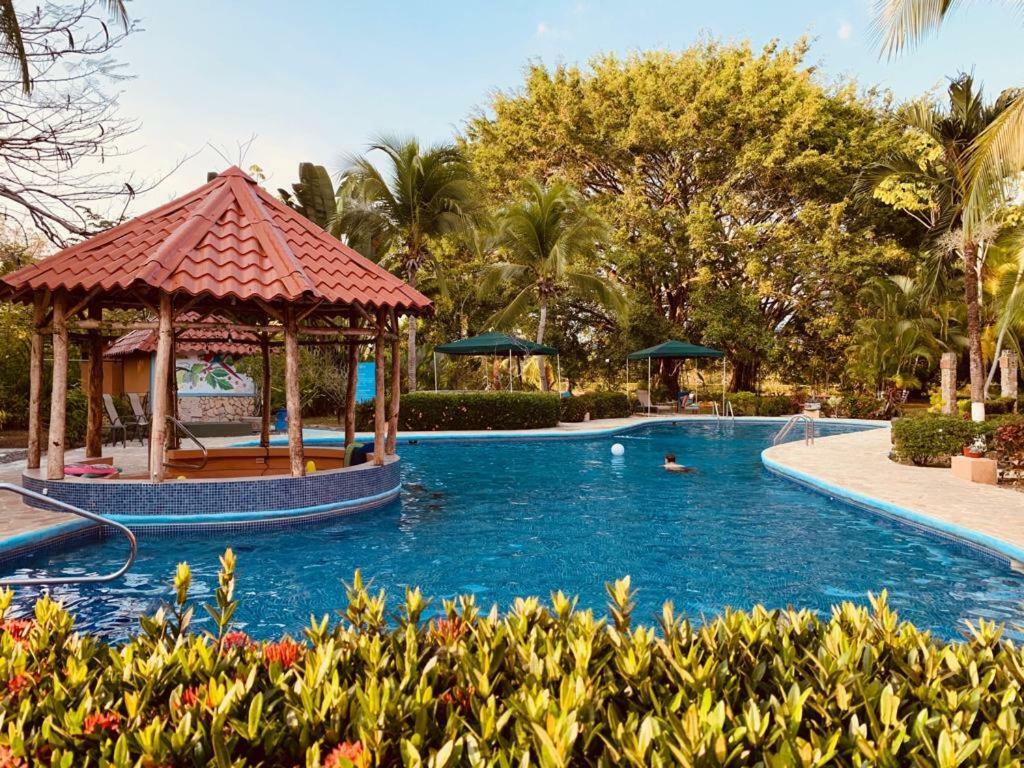 Getaways At Pueblo Real Hotel Quepos Exterior photo